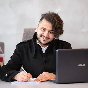 https://www.clinicafera.com/wp-content/uploads/2023/06/bruno-adrian.webp